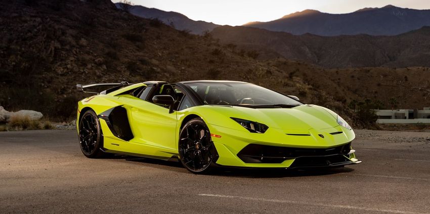 2012 - 2020 Lamborghini Aventador Apple CarPlay + Android Auto (Wired & Wireless) + USB Media