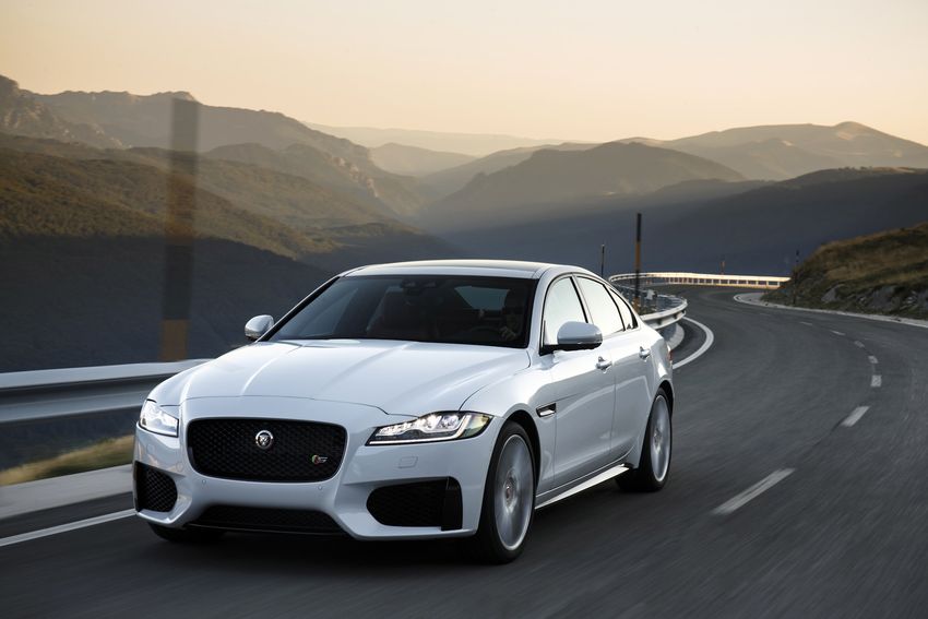 2016+ Jaguar XF Apple CarPlay & Android Auto (Wired & Wireless) + HDMI (Touch Screen Controls)