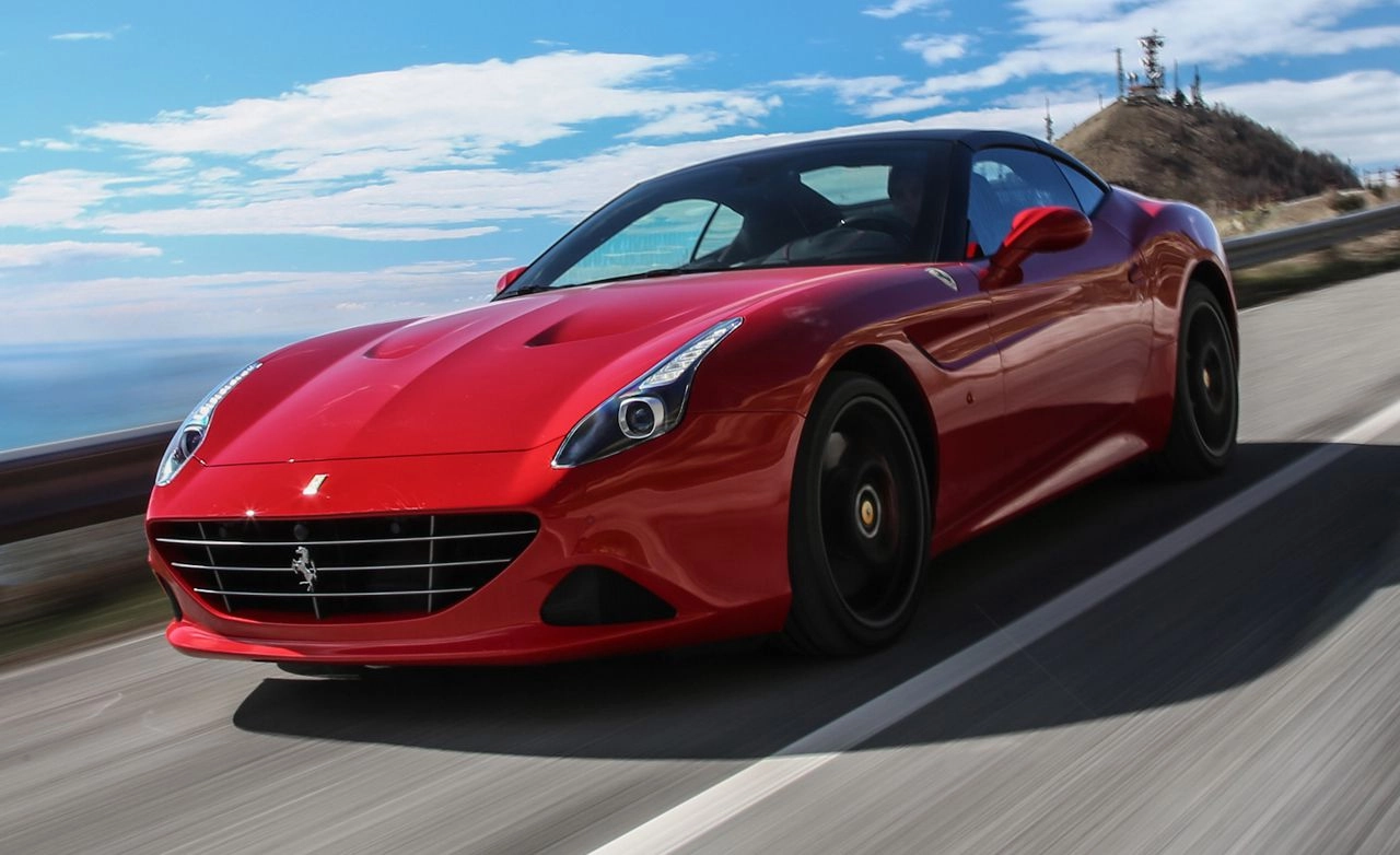 2017 Ferrari California T Rear and Front Camera Interface